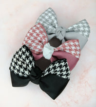 Load image into Gallery viewer, Autumn Medium Twisted Tux Bow
